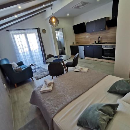 Apartamento New Nikolina 4 Star Mali Lošinj Exterior foto