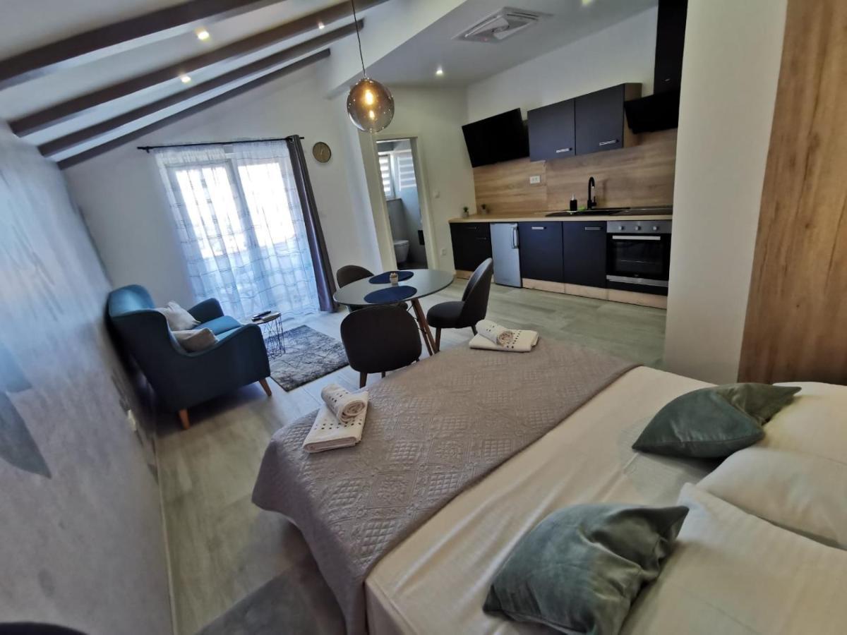 Apartamento New Nikolina 4 Star Mali Lošinj Exterior foto
